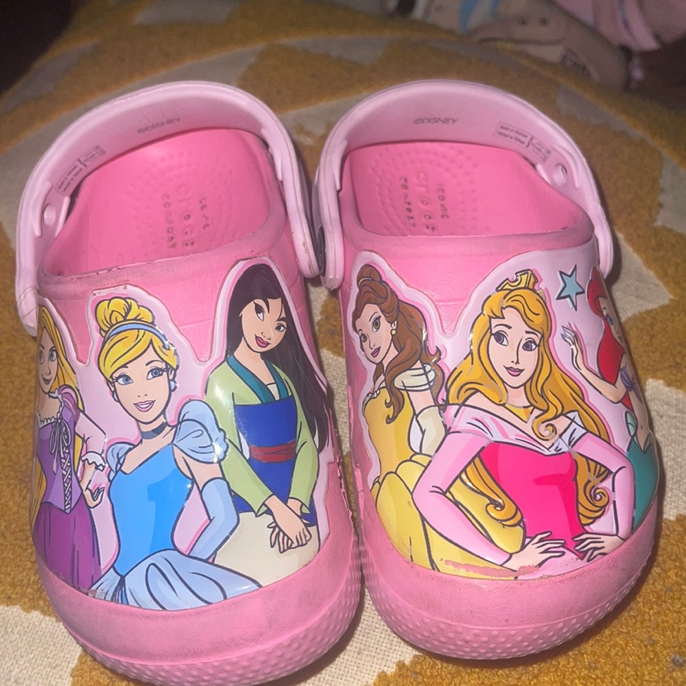 Princess Crocs sz 9